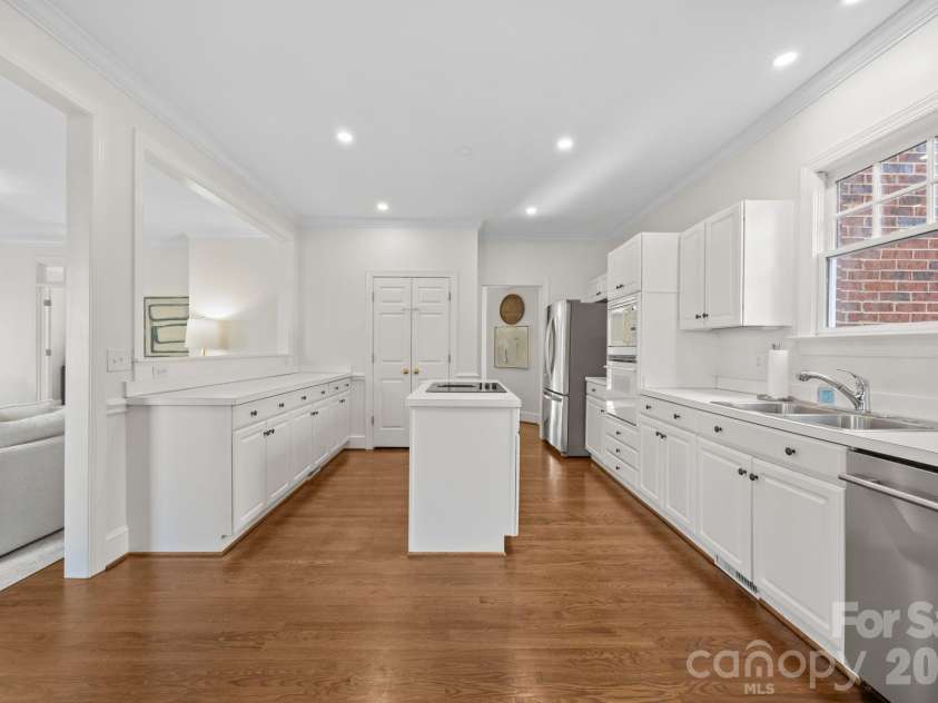 7100 Prescott Pond Lane, Charlotte, NC 28270.  MLS# CAR4354909, YatesRealty ID 6592. 