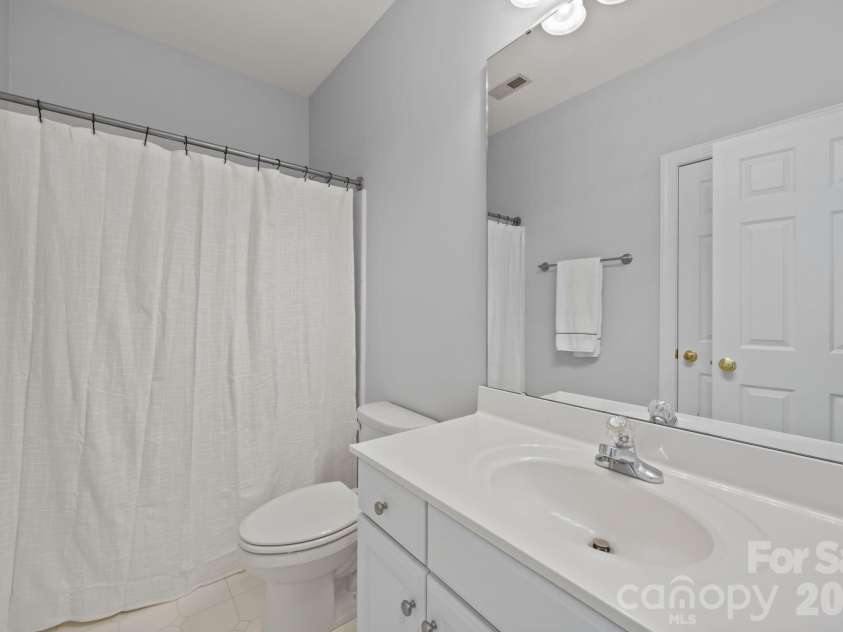 7100 Prescott Pond Lane, Charlotte, NC 28270.  MLS# CAR4354909, YatesRealty ID 6592. 