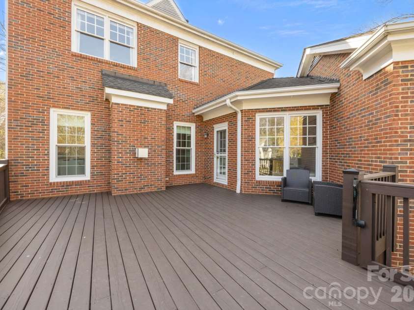 7100 Prescott Pond Lane, Charlotte, NC 28270.  MLS# CAR4354909, YatesRealty ID 6592. 