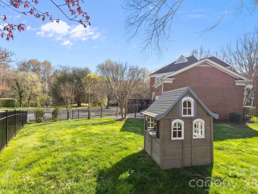 7100 Prescott Pond Lane, Charlotte, NC 28270.  MLS# CAR4354909, YatesRealty ID 6592. 