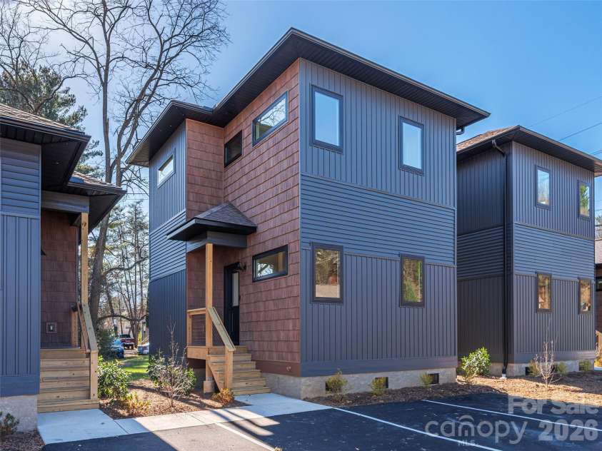 20 Leap Frog Park, Waynesville, NC 28786.  MLS# CAR4362713, YatesRealty ID 6593. 