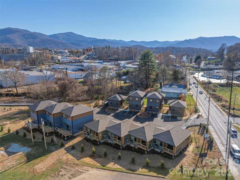 20 Leap Frog Park, Waynesville, NC 28786.  MLS# CAR4362713, YatesRealty ID 6593. 
