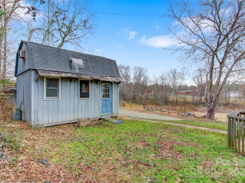 3584 Curleys Fish Camp Road, Connelly Springs, NC 28612.  MLS# CAR4224433, YatesRealty ID 6594. 