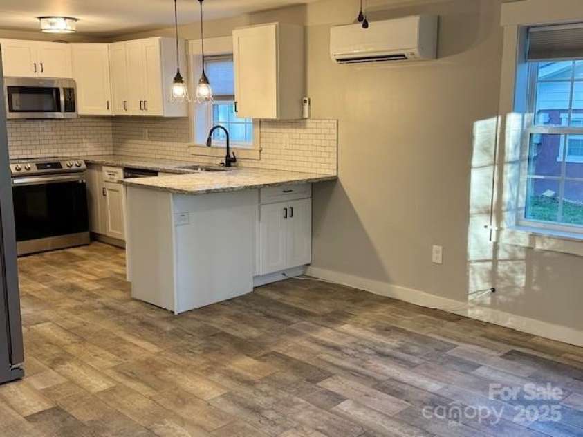 805 Marve Street, Gastonia, NC 28052.  MLS# CAR4330650, YatesRealty ID 6595. 