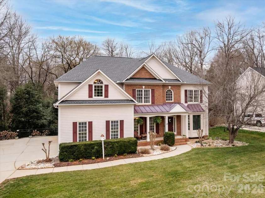 5803 Silver Creek Drive, Waxhaw, NC 28173.  MLS# CAR4350110, YatesRealty ID 6596. 