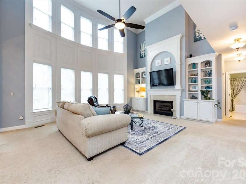5803 Silver Creek Drive, Waxhaw, NC 28173.  MLS# CAR4350110, YatesRealty ID 6596. 