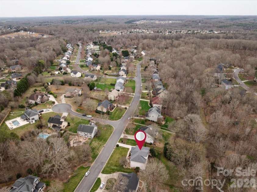 5803 Silver Creek Drive, Waxhaw, NC 28173.  MLS# CAR4350110, YatesRealty ID 6596. 