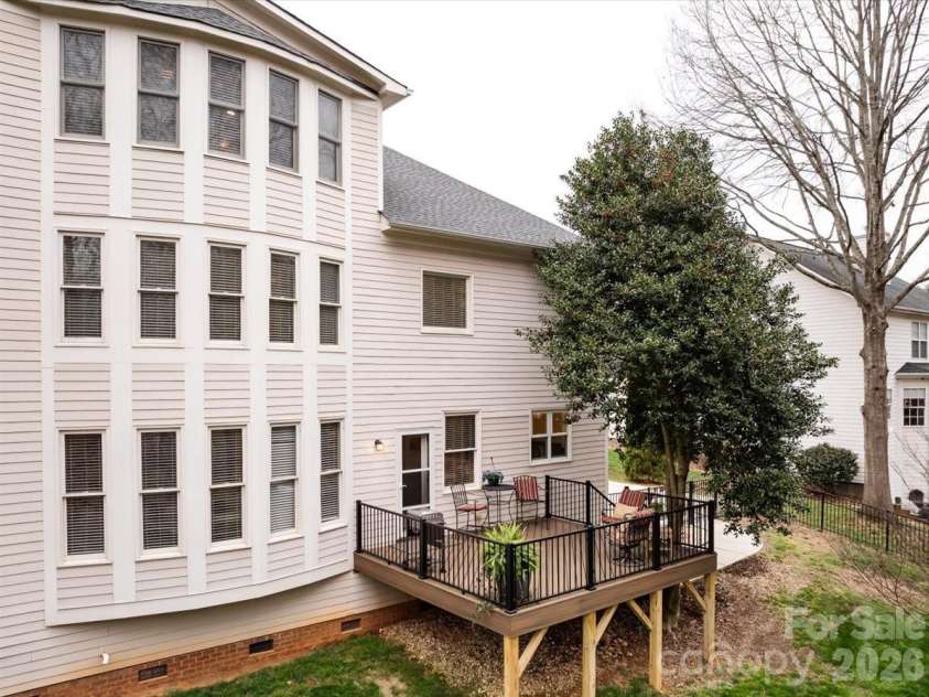 5803 Silver Creek Drive, Waxhaw, NC 28173.  MLS# CAR4350110, YatesRealty ID 6596. New Trek Decking