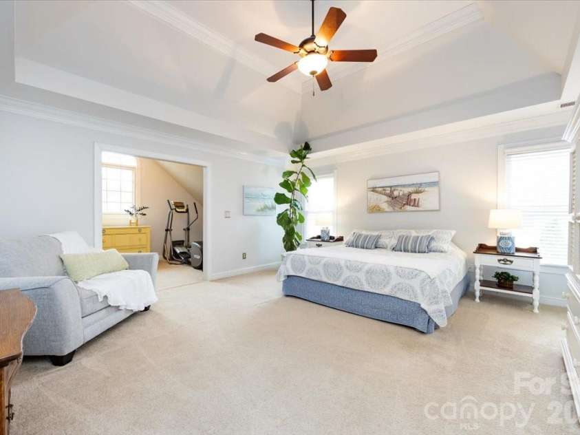 5803 Silver Creek Drive, Waxhaw, NC 28173.  MLS# CAR4350110, YatesRealty ID 6596. Oversized Primary Bedroom