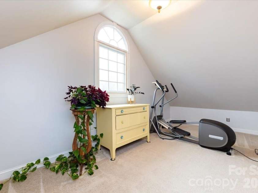 5803 Silver Creek Drive, Waxhaw, NC 28173.  MLS# CAR4350110, YatesRealty ID 6596. Primary Bedroom Adjoining Flex Space