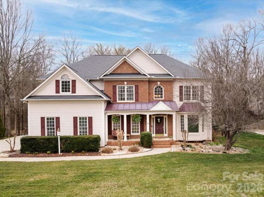 5803 Silver Creek Drive, Waxhaw, NC 28173.  MLS# CAR4350110, YatesRealty ID 6596. Welcome Home 