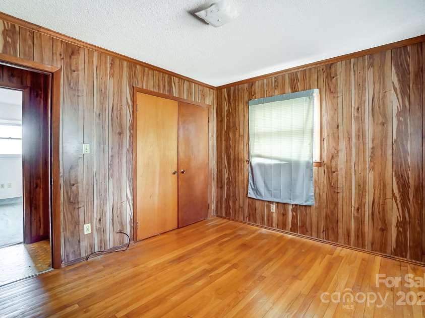 222 Weldon Circle, Mount Holly, NC 28120.  MLS# CAR4225171, YatesRealty ID 6597. 