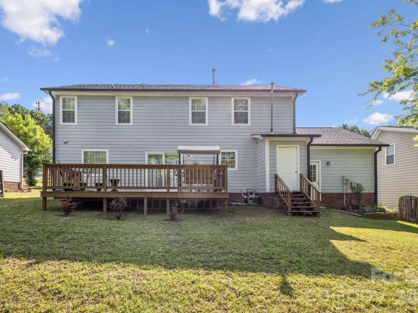 3223 Rheinwood Court, Matthews, NC 28105.  MLS# CAR4356431, YatesRealty ID 6599. 