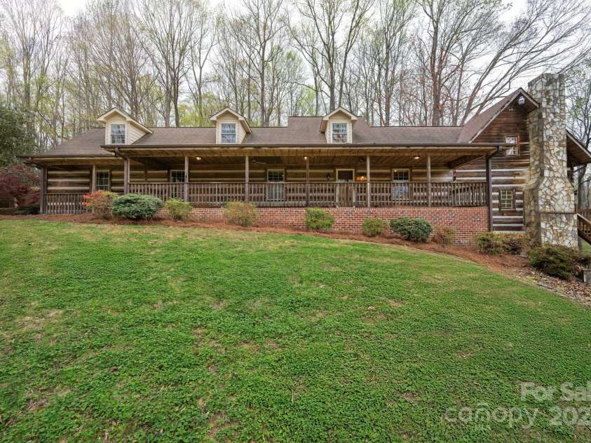 243 Terrie Drive, Winston Salem, NC 27107.  MLS# CAR4296605, YatesRealty ID 66. 