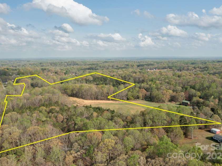 243 Terrie Drive, Winston Salem, NC 27107.  MLS# CAR4296605, YatesRealty ID 66. 