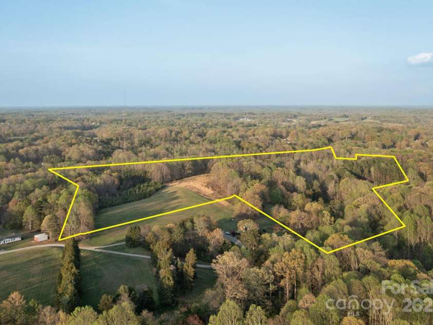 243 Terrie Drive, Winston Salem, NC 27107.  MLS# CAR4296605, YatesRealty ID 66. 