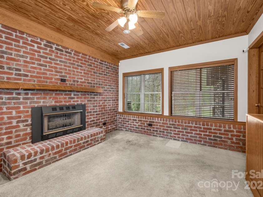 243 Terrie Drive, Winston Salem, NC 27107.  MLS# CAR4296605, YatesRealty ID 66. 