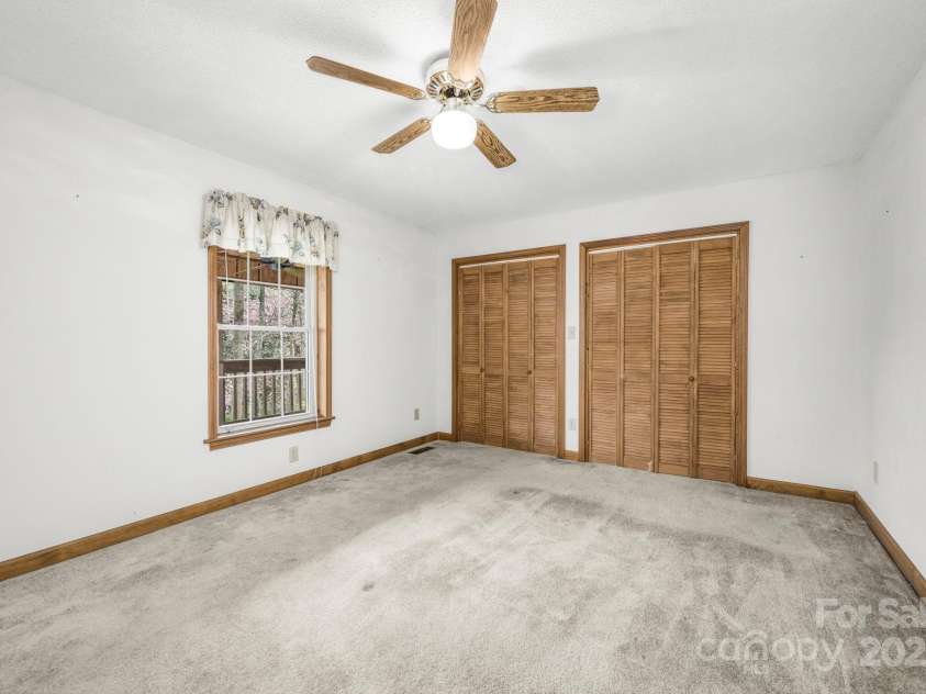 243 Terrie Drive, Winston Salem, NC 27107.  MLS# CAR4296605, YatesRealty ID 66. 