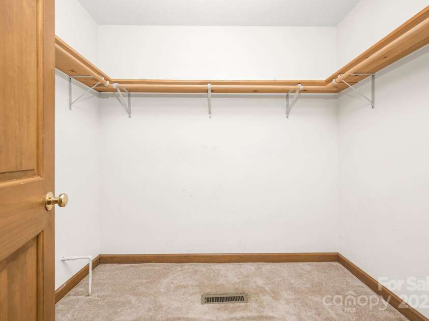 243 Terrie Drive, Winston Salem, NC 27107.  MLS# CAR4296605, YatesRealty ID 66. 