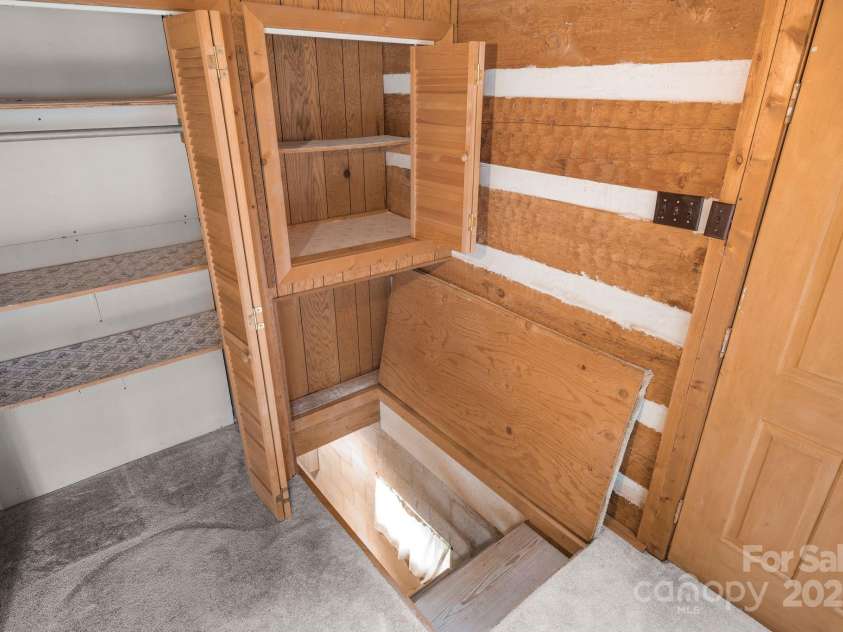 243 Terrie Drive, Winston Salem, NC 27107.  MLS# CAR4296605, YatesRealty ID 66. 