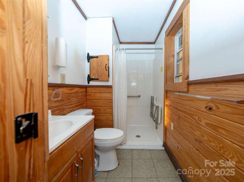 506 Rocky Acres Road, Canton, NC 28716.  MLS# CAR4327605, YatesRealty ID 660. 