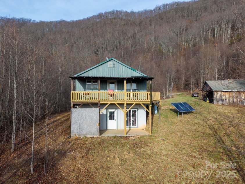 506 Rocky Acres Road, Canton, NC 28716.  MLS# CAR4327605, YatesRealty ID 660. 