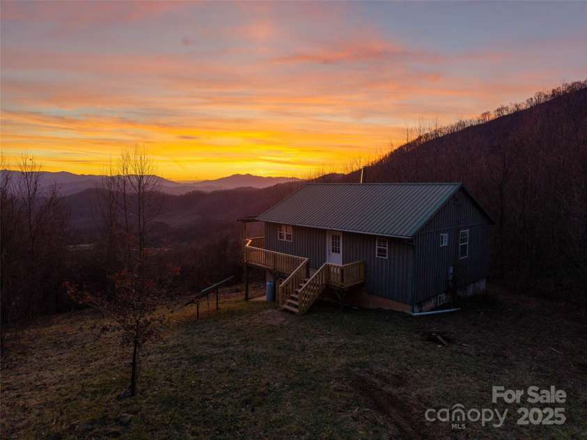 506 Rocky Acres Road, Canton, NC 28716.  MLS# CAR4327605, YatesRealty ID 660. 
