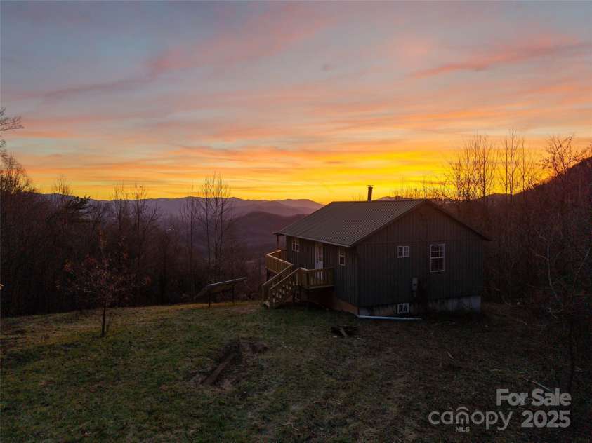 506 Rocky Acres Road, Canton, NC 28716.  MLS# CAR4327605, YatesRealty ID 660. 