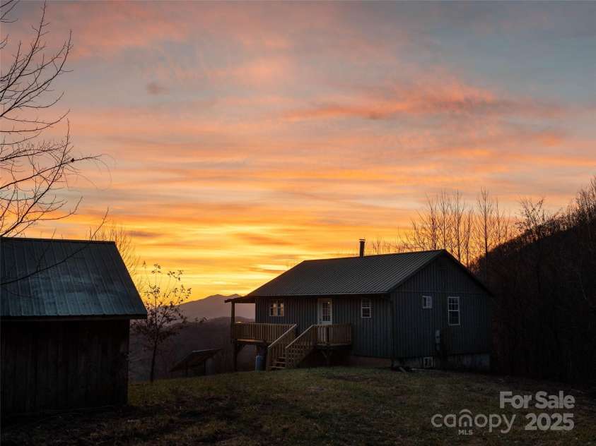 506 Rocky Acres Road, Canton, NC 28716.  MLS# CAR4327605, YatesRealty ID 660. 