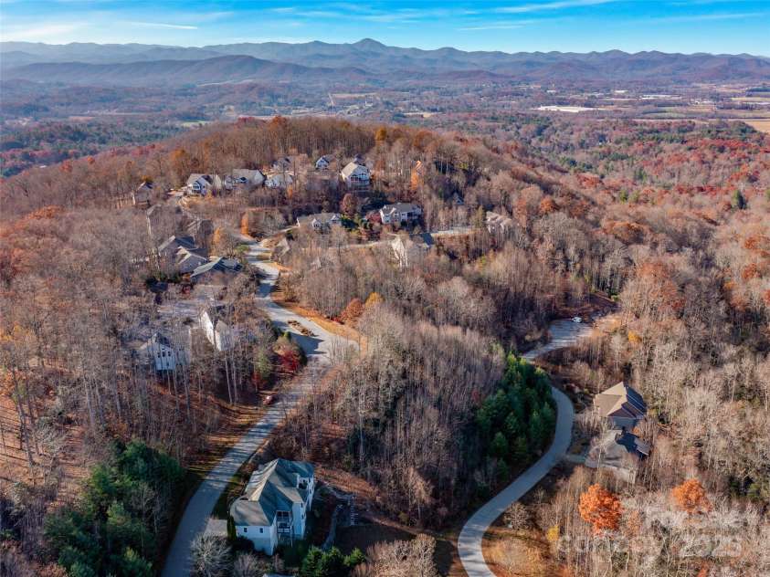 99999 Bay Laurel Lane, Hendersonville, NC 28791.  MLS# CAR4206754, YatesRealty ID 660. 