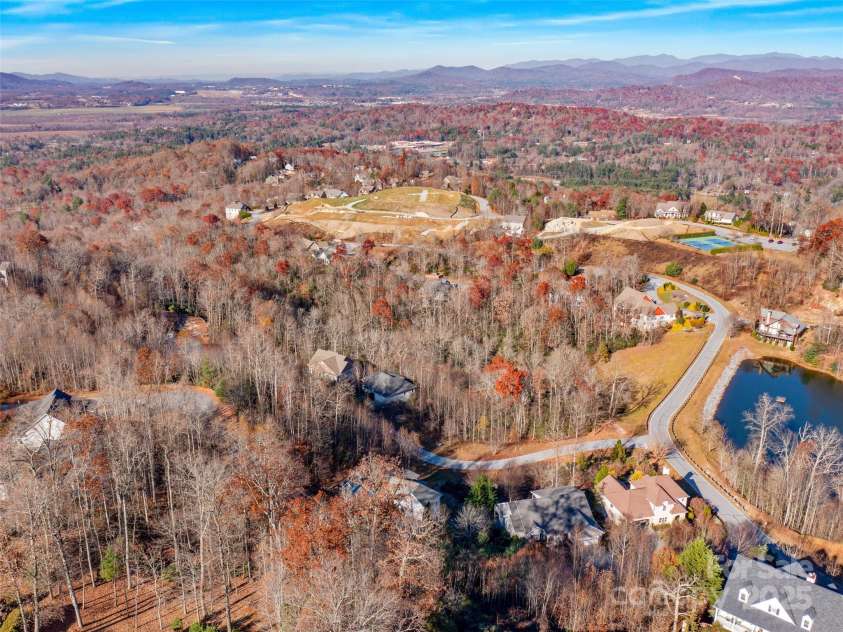 99999 Bay Laurel Lane, Hendersonville, NC 28791.  MLS# CAR4206754, YatesRealty ID 660. 