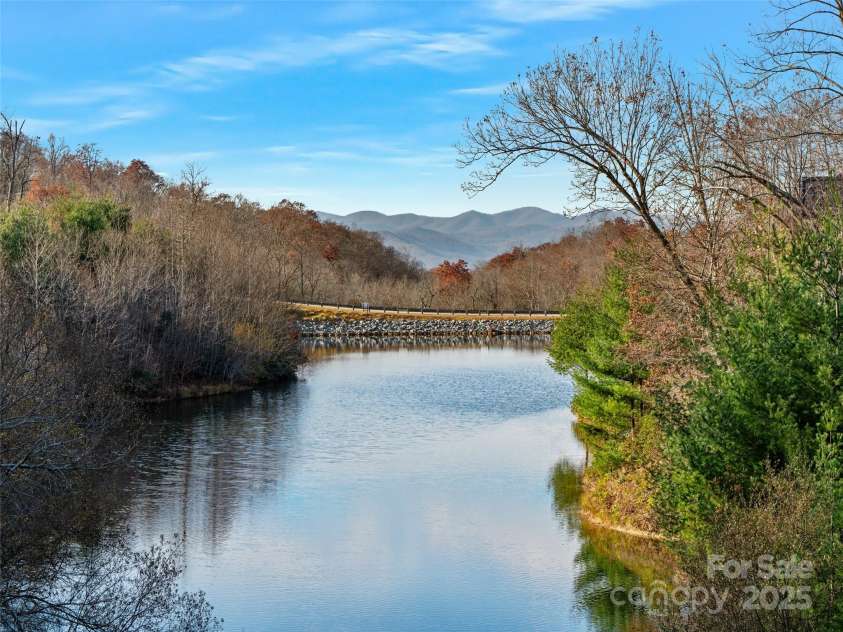 99999 Bay Laurel Lane, Hendersonville, NC 28791.  MLS# CAR4206754, YatesRealty ID 660. 