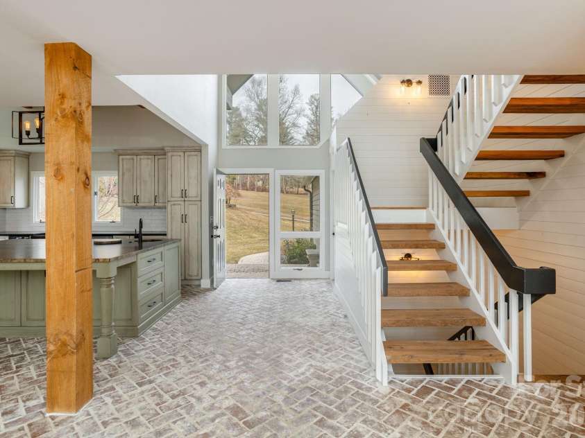 155 WINDING MEADOWS Drive, Flat Rock, NC 28731.  MLS# CAR4350986, YatesRealty ID 6600. 