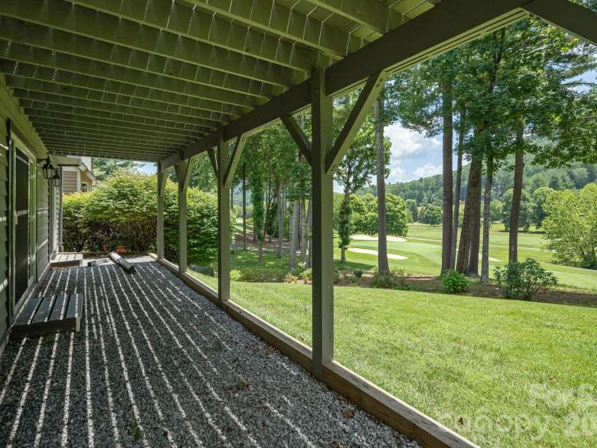 155 WINDING MEADOWS Drive, Flat Rock, NC 28731.  MLS# CAR4350986, YatesRealty ID 6600. 