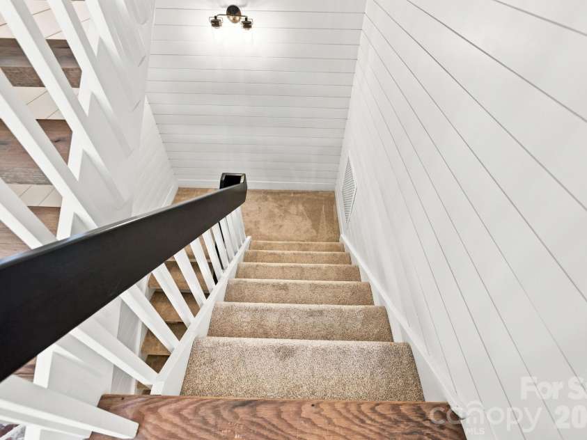 155 Winding Meadows Drive, Flat Rock, NC 28731.  MLS# CAR4418480, YatesRealty ID 6600. 