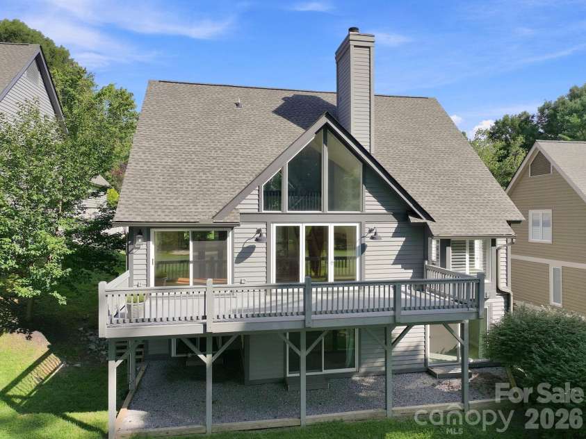 155 Winding Meadows Drive, Flat Rock, NC 28731.  MLS# CAR4418480, YatesRealty ID 6600. 