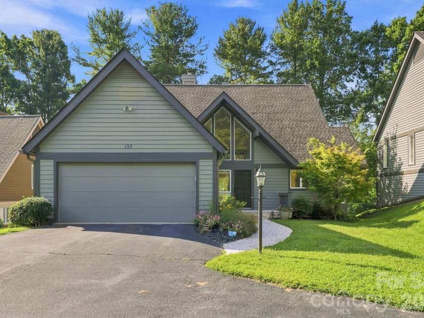 155 Winding Meadows Drive, Flat Rock, NC 28731.  MLS# CAR4418480, YatesRealty ID 6600. 