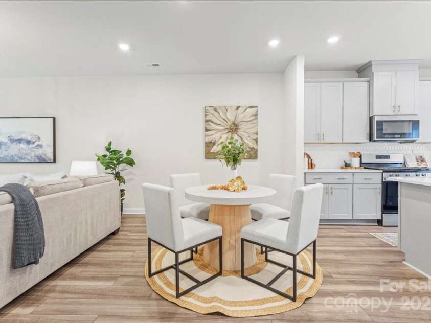 4548 Millennium Avenue, Charlotte, NC 28217.  MLS# CAR4311347, YatesRealty ID 6601. Dining area