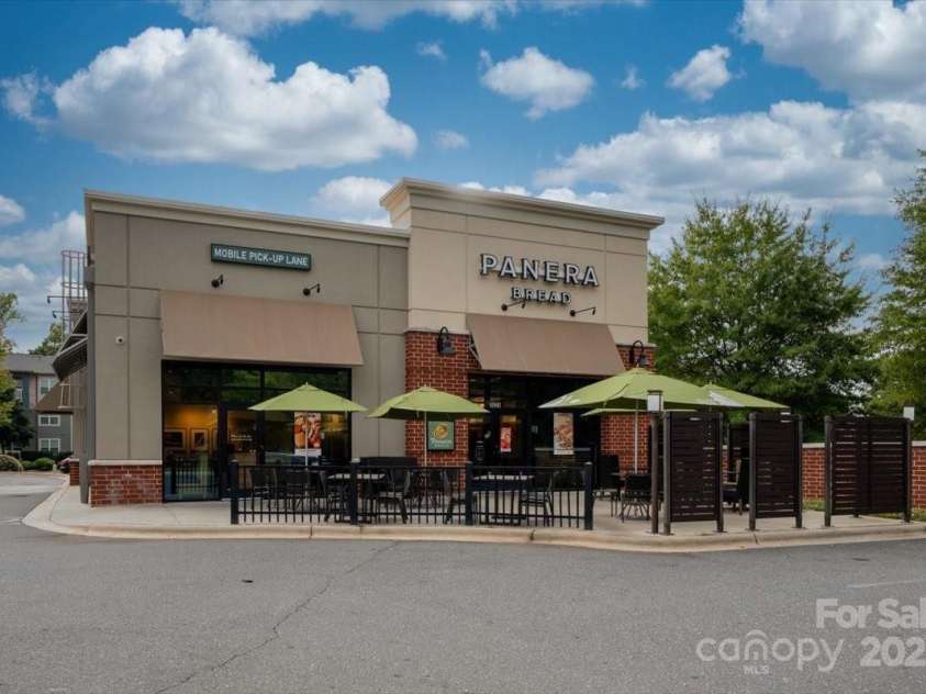 4548 Millennium Avenue, Charlotte, NC 28217.  MLS# CAR4311347, YatesRealty ID 6601. Walk to Panera in the neighborhood!