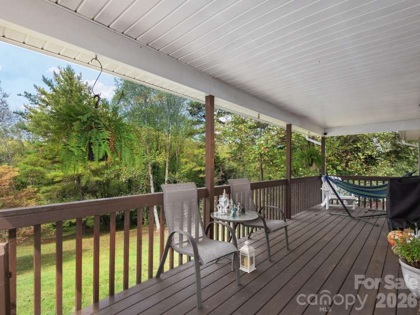 61 Blue Ridge Acres Road, Asheville, NC 28806.  MLS# CAR4306669, YatesRealty ID 6603. 