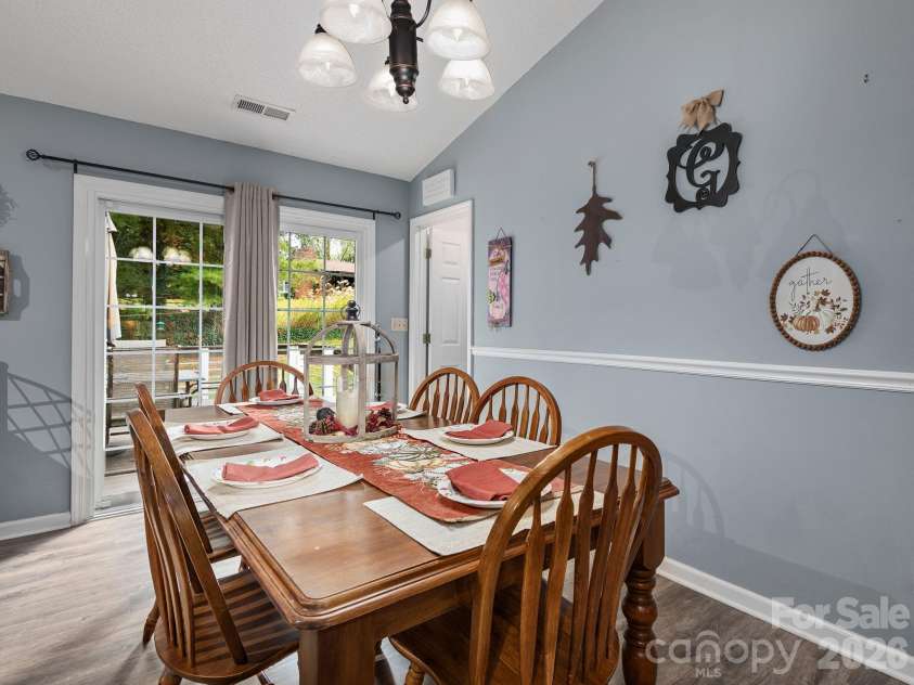 61 Blue Ridge Acres Road, Asheville, NC 28806.  MLS# CAR4306669, YatesRealty ID 6603. 