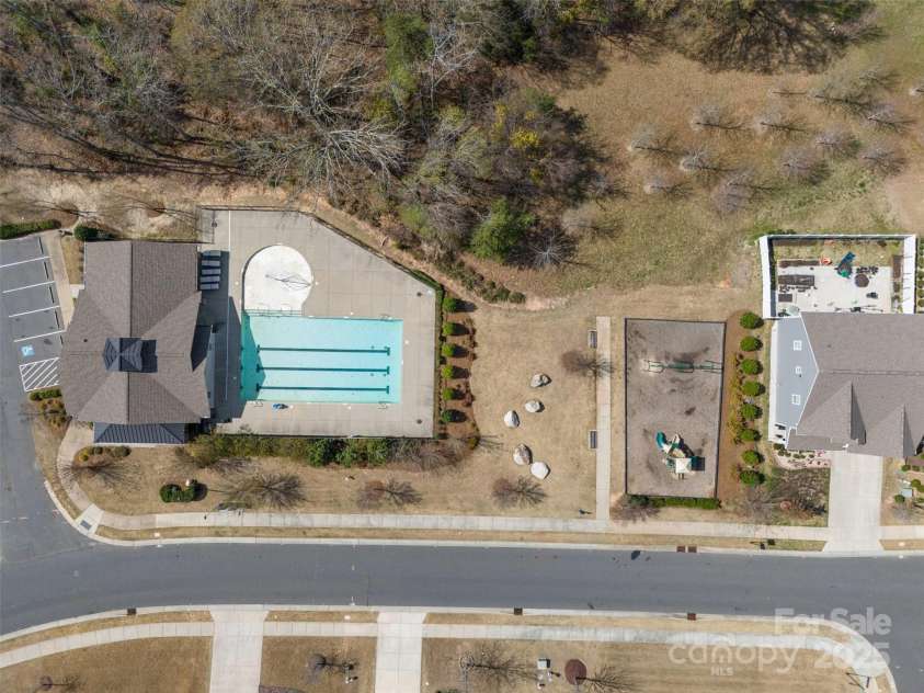 1210 Croft Drive, Fort Mill, SC 29708.  MLS# CAR4226652, YatesRealty ID 6604. Community Pool