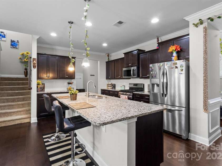 1210 Croft Drive, Fort Mill, SC 29708.  MLS# CAR4226652, YatesRealty ID 6604. Modern Kitchen