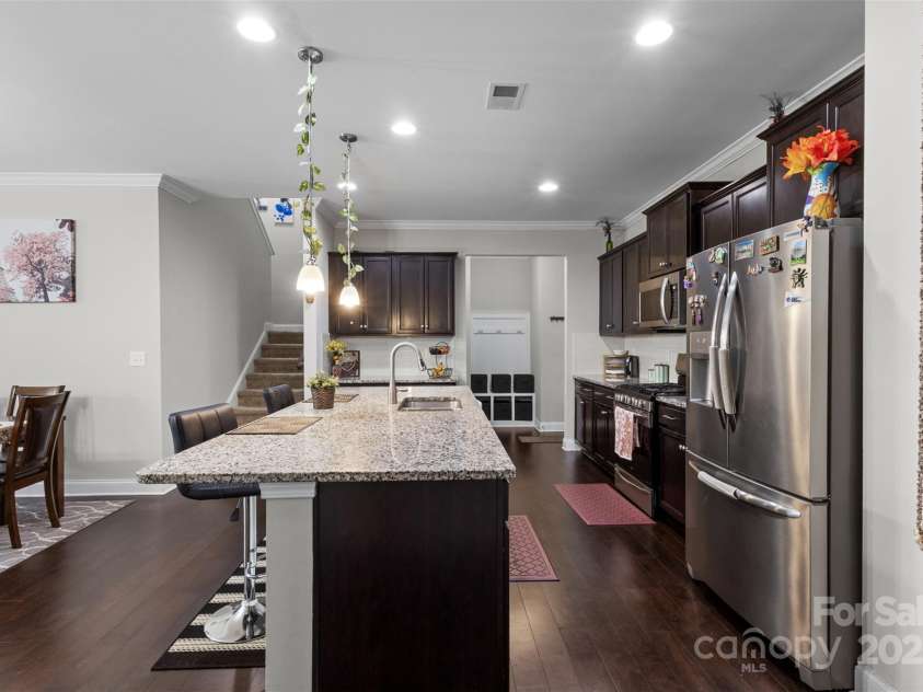 1210 Croft Drive, Fort Mill, SC 29708.  MLS# CAR4226652, YatesRealty ID 6604. Modern Kitchen