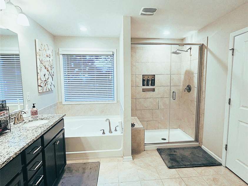 1210 Croft Drive, Fort Mill, SC 29708.  MLS# CAR4226652, YatesRealty ID 6604. Primary Bathroom