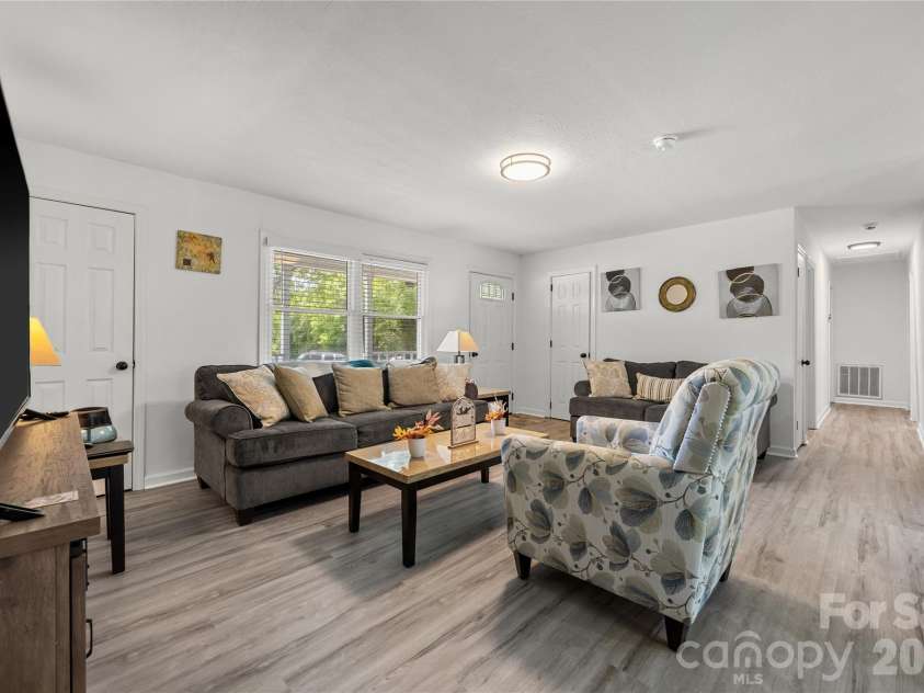 1345 Old Salisbury Road, Statesville, NC 28625.  MLS# CAR4398337, YatesRealty ID 6604. 