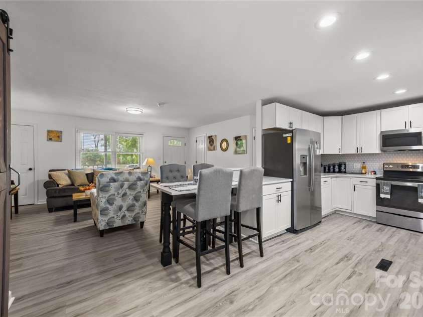 1345 Old Salisbury Road, Statesville, NC 28625.  MLS# CAR4398337, YatesRealty ID 6604. 