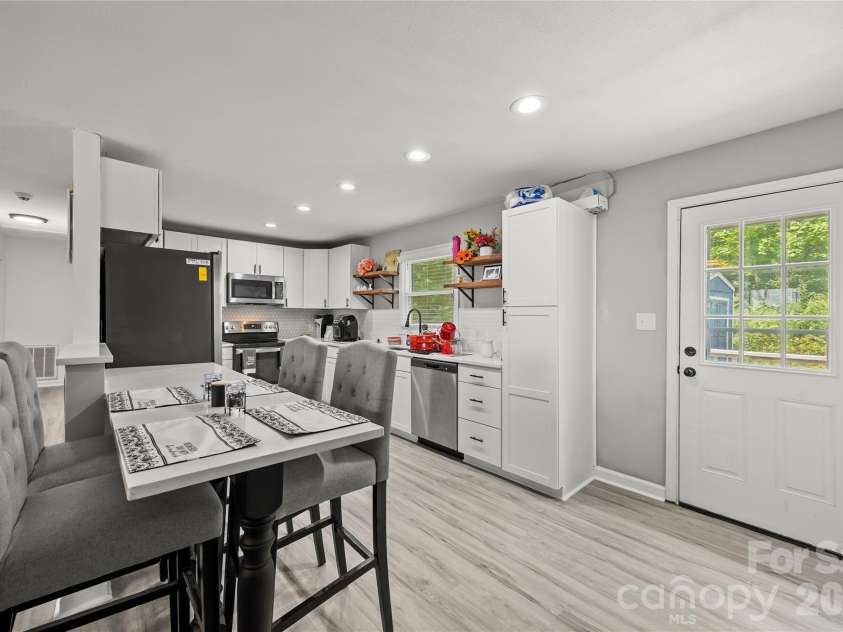 1345 Old Salisbury Road, Statesville, NC 28625.  MLS# CAR4398337, YatesRealty ID 6604. 