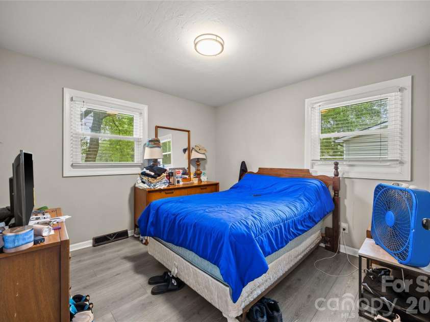 1345 Old Salisbury Road, Statesville, NC 28625.  MLS# CAR4398337, YatesRealty ID 6604. 