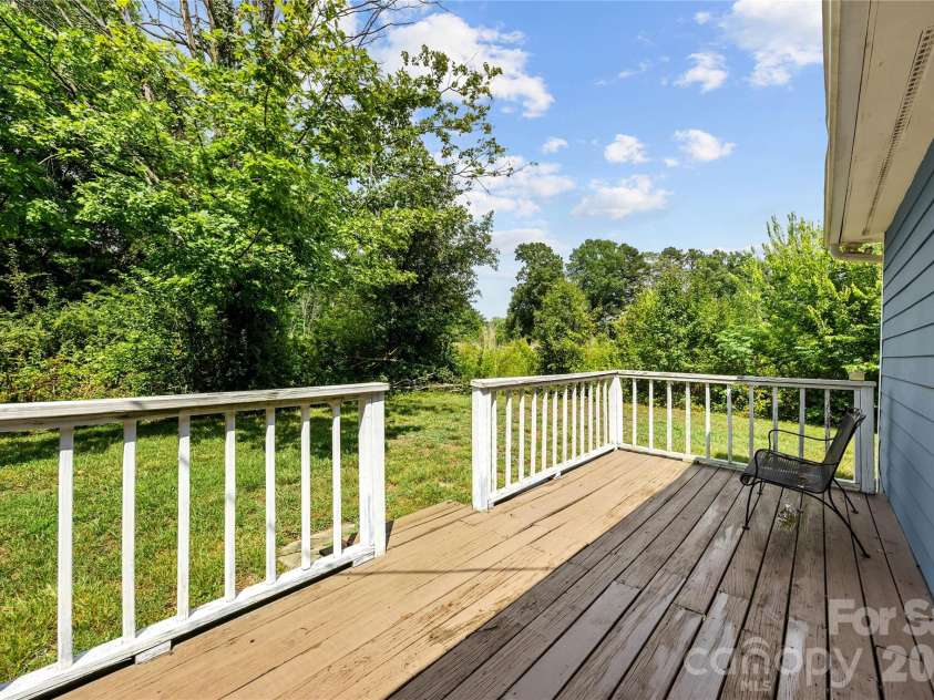 1345 Old Salisbury Road, Statesville, NC 28625.  MLS# CAR4398337, YatesRealty ID 6604. 